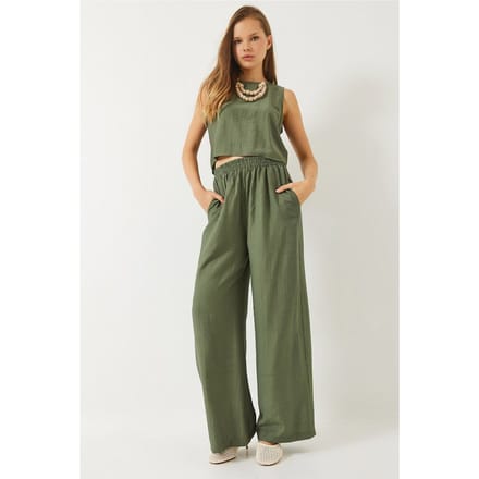 Hoge Taille Crop T-shirt en Wijde Pantalon Set