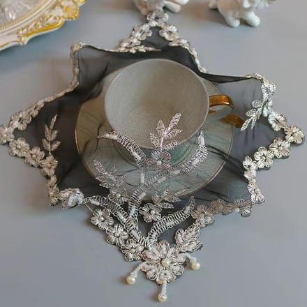 Décoration de table et accessoires fleur brodée perles noires set de table tissu sous-verre mariage Noël set de table cuisine square 28cm gray