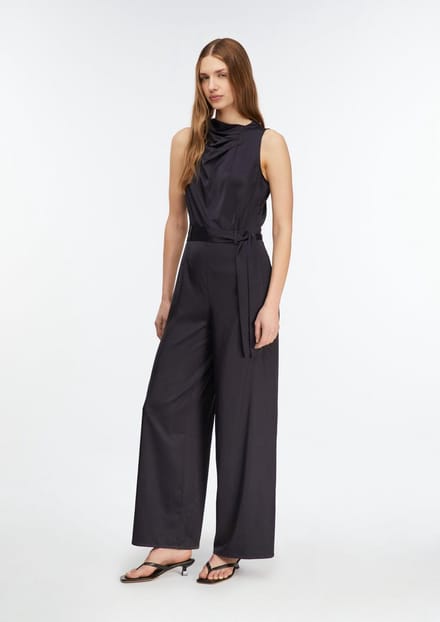 Satin Overall Franse Schouders en Drapé Decolleté Dames COMMA