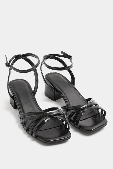 Yours Zwarte Hakken Met Gekruiste Bandjes In Extra Brede Eeepasvormsize 37EEE