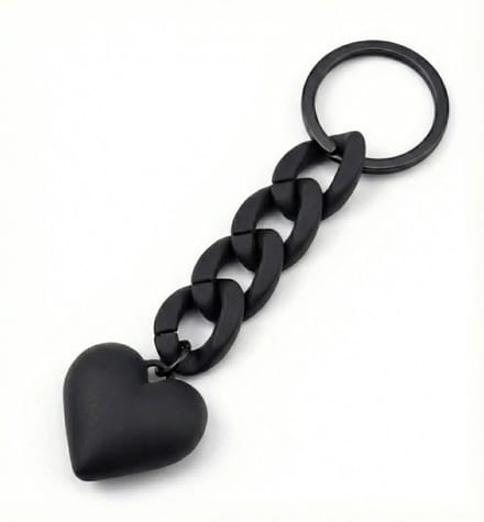 Zwarte hart sleutelhanger unisex met grove schakel ketting en hart hanger – minimalistisch design keychain compact formaat