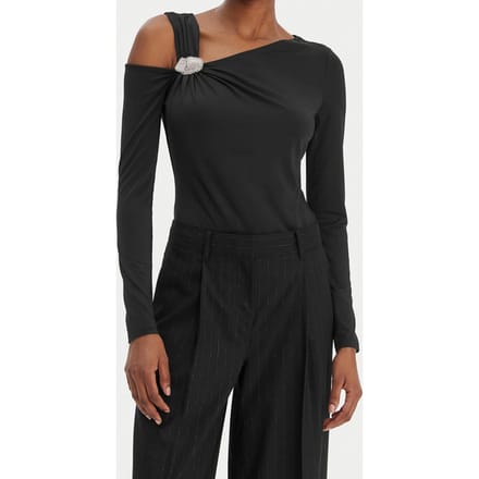 top asymmetrische zwarte vrouw