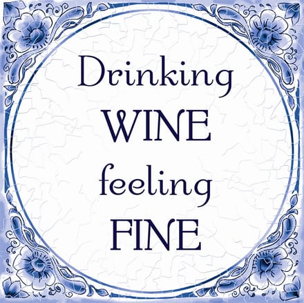 Spreukentegeltje | Tekst: Wine | Kleur: Delftsblauw