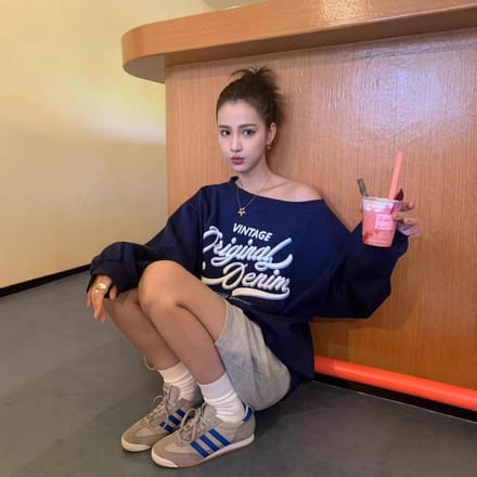 Retro Persoonlijkheid Sweatshirt voor Dames In Herfst Schuin Kraag Off-shoulder Design Grote Maat Losse Casual Top L blue