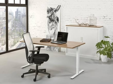 Ergonomisch design t-poot bureau Teez breed 140CM diep 80CM bladkleur Logan eiken framekleur Wit (RAL9010)