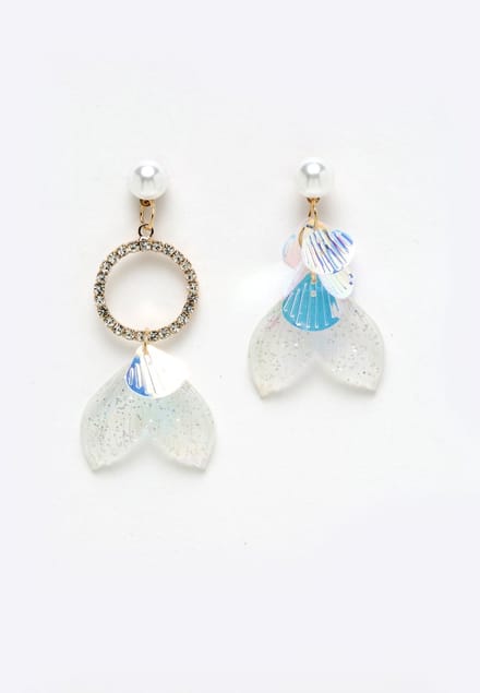 AVANT-GARDE PARIS Mismatched Drop Earrings - Goud - 1 paar - met zeemeermin en schelp charme