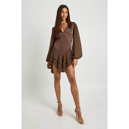 boohoo Dames Chiffon Mix Gepanelde Smockjurk | Chocolate | Maat: 8