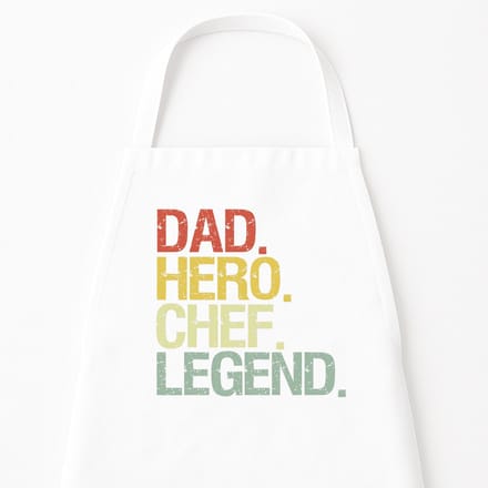 Go Mama - Keukenschort “Papa is my name, Grilling is my Game” – BBQ kookschort – One Size – Verstelbaar – Wit – Vaderdag cadeau – Origineel cadeau