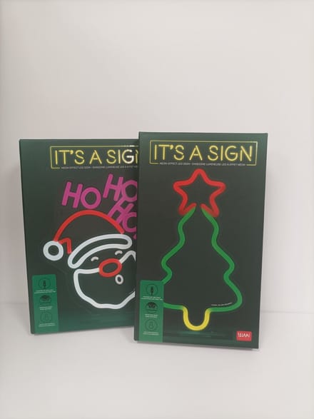 Legami - Neon effect Led Sign - Kerstboom en Kerstman - Kerst editie