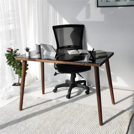 Cozy Bureau Beukenhouten Body - Modern En Stijlvol - Emob - Bureautafels -