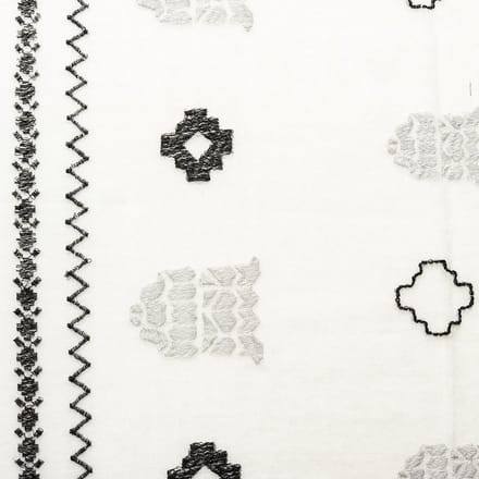 Sjaal ecru/zilver - 100% zomer wol - geborduurd