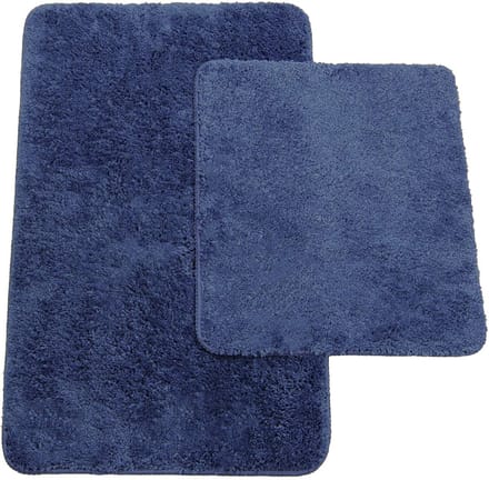 Badmatten: ca. 50/80 cm en wc-mat ca. 45/50 cm. Kleur: blauw.