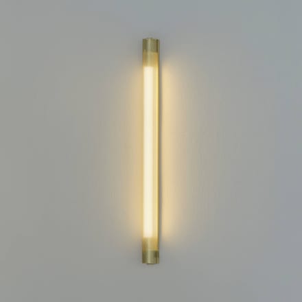 GEJST wandlamp Radent, messingkleurig, hoogte 70 cm, G13 LED