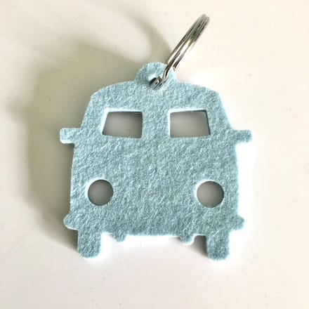 vilten sleutelhanger busje