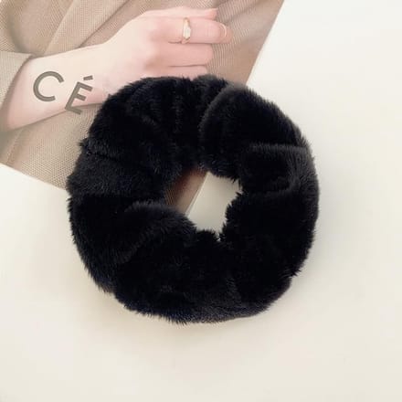 Dailygoods - Set van 12 Pluche Scrunchies in Zwart