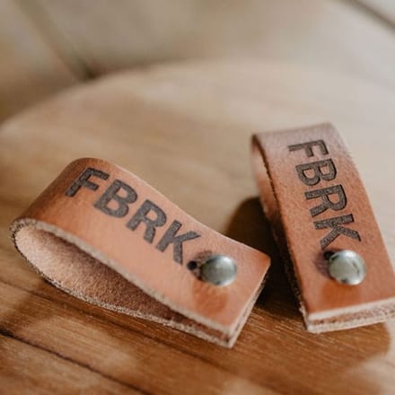FBRK. Geometrische Pegasus - Copper Metallic