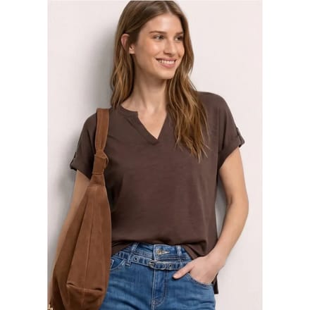 Shirt met gespleten hals en knoopdetails