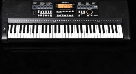 Medeli A300 - Keyboard met 61 aanslaggevoelige toetsen