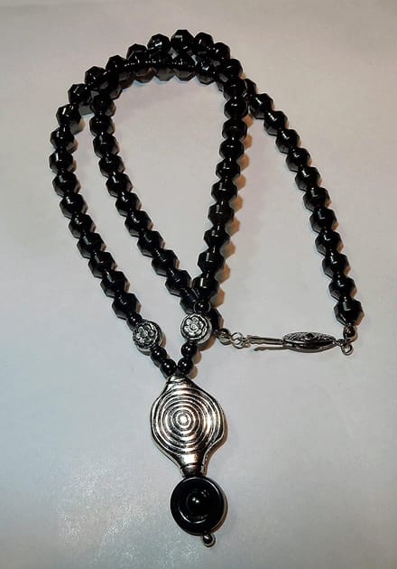 hematiet mannen collier