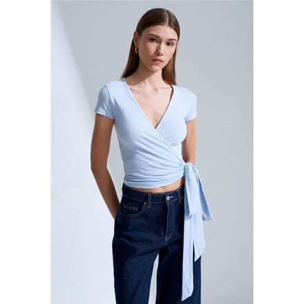 Crop Wrap Blouse met Strikdetail