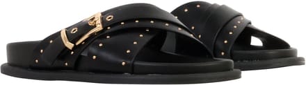 Sandalen om aan te trekken