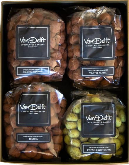 Van Delft - Giftbox 4-Pack Truffel - Kruidnoten Cadeau - Personeelsgeschenk - Sinterklaas geschenk