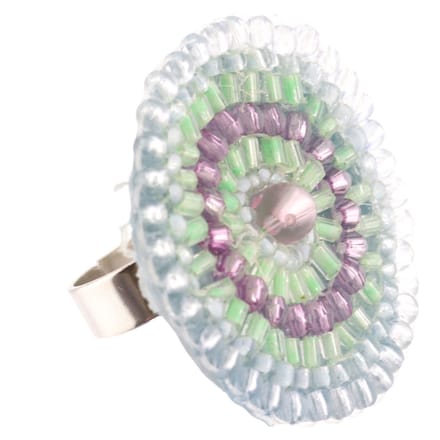 Behave - Ring - Handgemaakte verstelbare ring met blauwe, paarse en groene kralen – Boho-chic
