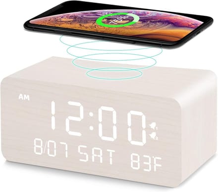 Houten Digitale Wekker met Draadloos Opladen en Helderheidsdimmer