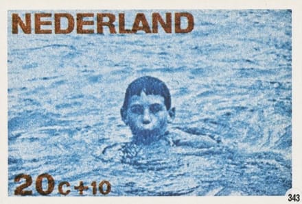 Briefkaart met afbeelding het kind in verschillende levensstadia postzegel