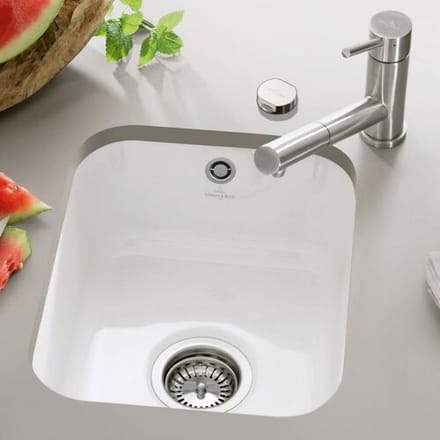 Villeroy & Boch Cisterna 45 undermount sink, drain set with eccentric actuation 670402R1