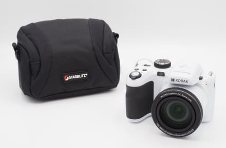 Kodak Pixpro AZ425 - Compactcamera - Wit - + 32GB geheugenkaart - + Tas