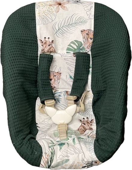 stokke newborn hoes donker groen wild animal