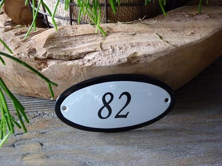 Emaille huisnummer 10x5 wit nr. 82