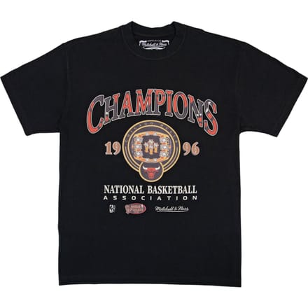 Mitchell And Ness Chicago Bulls NBA 96 Championship Ring T-shirt Zwart
