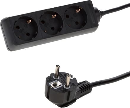 Deltac 230V stekkerdoos 3x randaarde zwart 1.5m