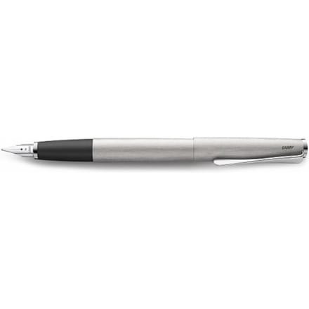 Lamy vulpen, model studio, uitvoering brushed met een medium penpunt