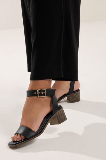 Yours Zwarte Sandalen Van Imitatieleer Met Blokhak In Brede Epasvormsize 42E