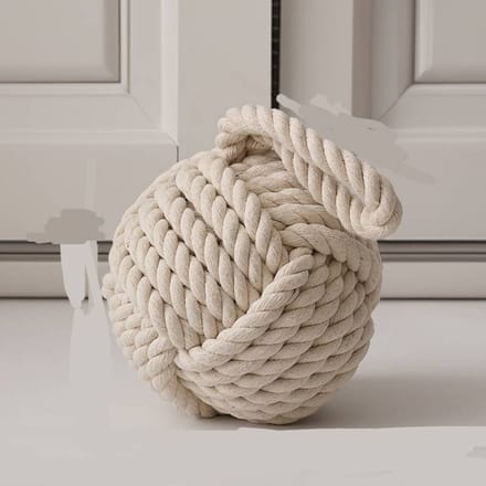 OUTARO-Beige Nautische Touwknoop Deurstop – Decoratieve & Functionele Deurstopper – Kuststijl voor Huis & Kantoor