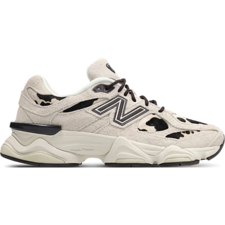 New Balance 9060 Sneakers Dames - Beige - Maat 42 - Leer