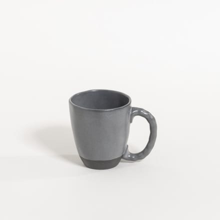 The Table atelier - kopje met oor - Ø 7 - 130 ml - handgemaakt - grijs