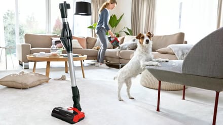 Bosch BBS711ANM - draadloze steelstofzuiger - zakloos - rood