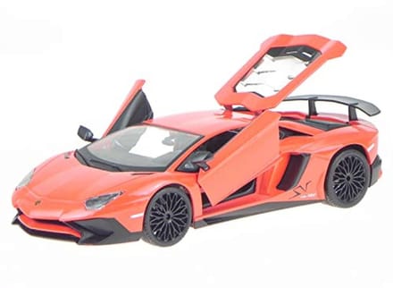 Luxe Sportsauto Model 1:24