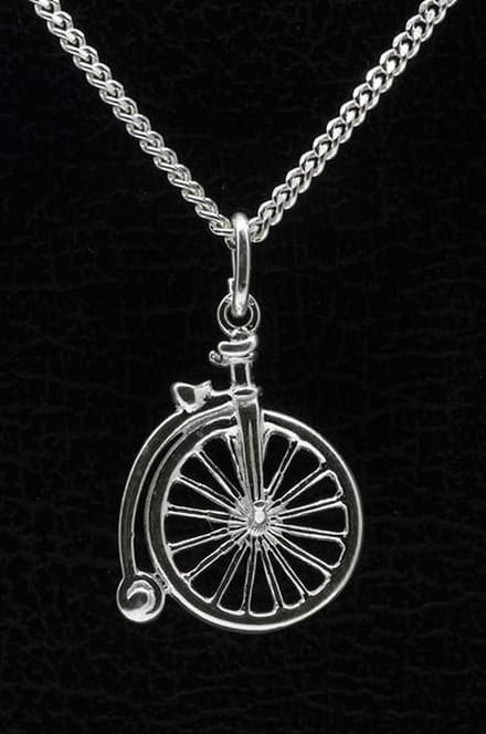 Zilveren Velocipede fiets ketting hanger - antiek