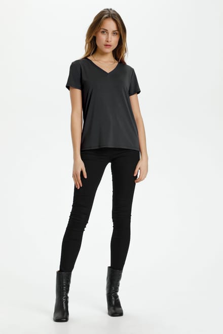 SOAKED IN LUXURY SLColumbine V-neck SS - Black Black