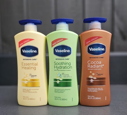 Vaseline - Intensive Care - Body Lotion - Cocoa Radiant - Soothing Hydration -Essential Healing- Body Lotion 3x600ml