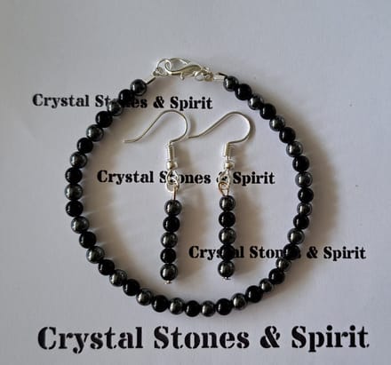 Set Onyx/ Hematiet Armband en oorbellen hang 4 mm