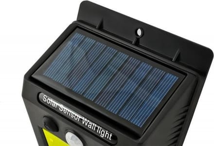 Solar led buitenlamp met bewegingssensor - fel wit licht - montage plakken of schroeven