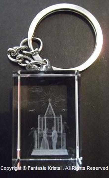 Sleutelhanger laser 3D "bruidspaar bij kerk"