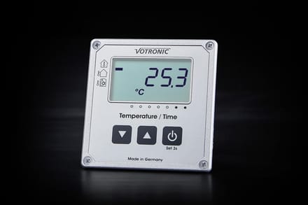 LCD Temperatuurmeter - Digitale Klok - Auto Interieur - S-Display - 21x14x4cm