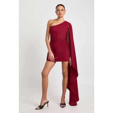 boohoo Dames Satijnen One Shoulder Jurk Met Cape Mouw | Wijn | Maat: 36